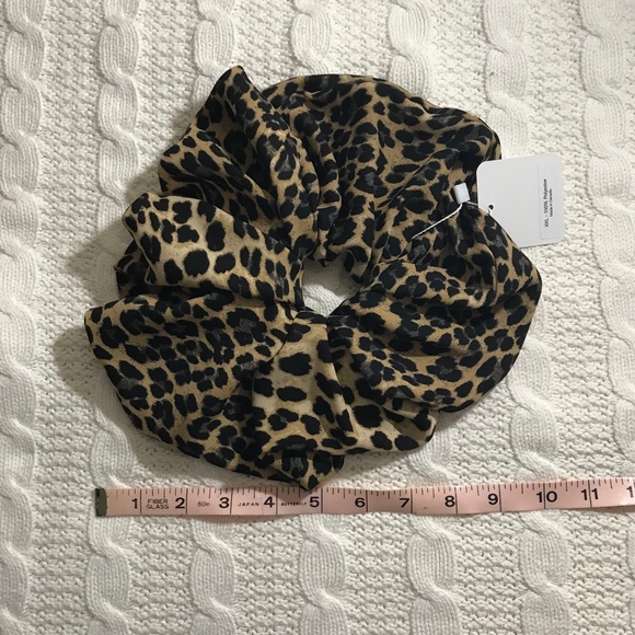 NWT A Bronze Age Oversized XXL Leopard Crepe Scrunchie - Picture 3 of 6